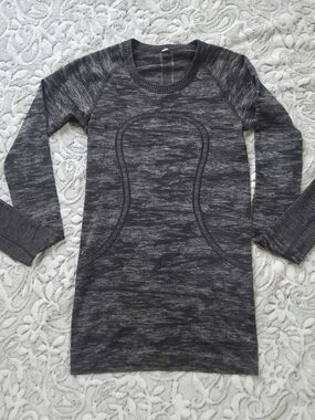 Lululemon Seamless Heathered Long Sleeve Tunic Top - Charcoal Gray Size 4
